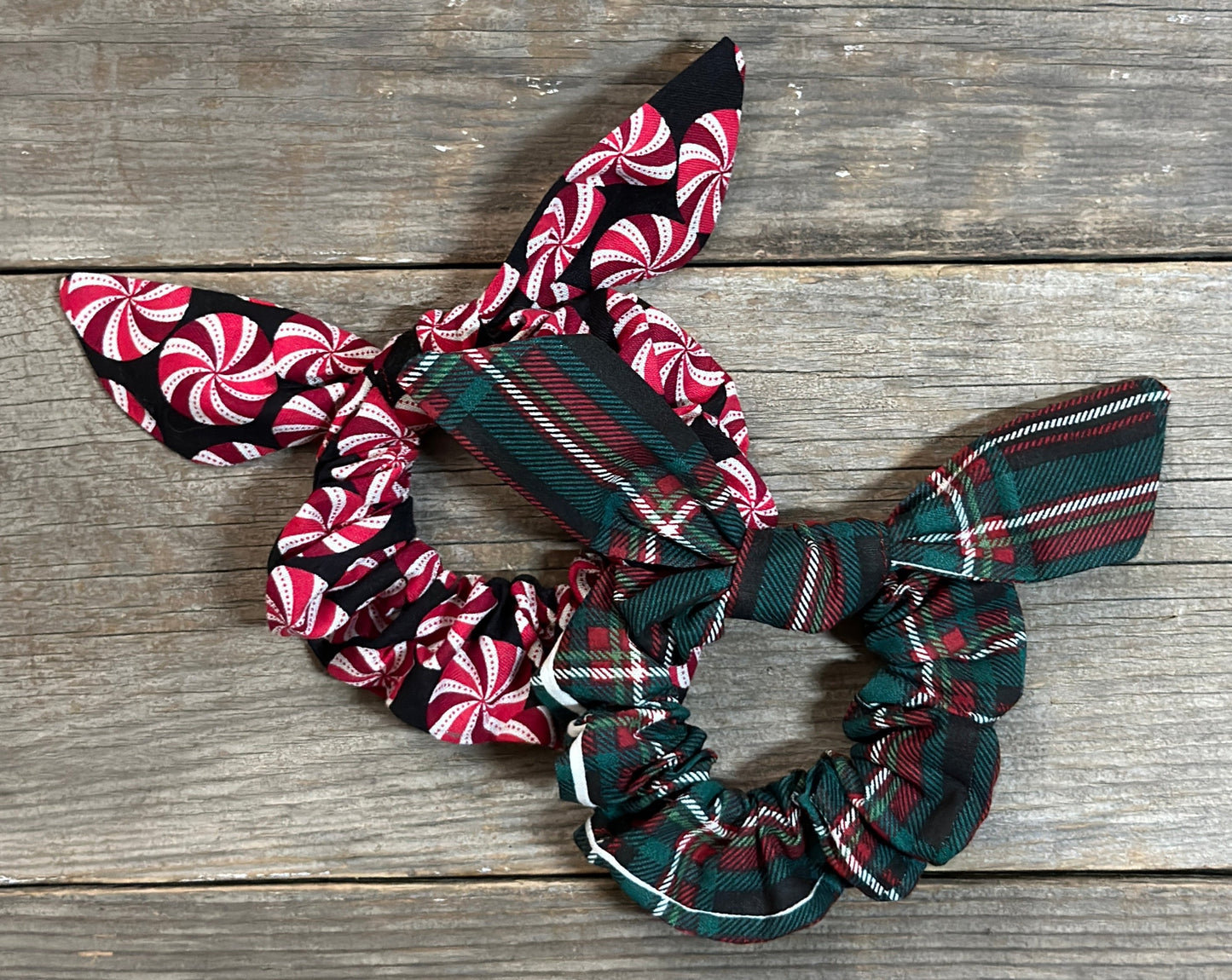 A Cozy Christmas Hair Tie/Scrunchie Set of 2