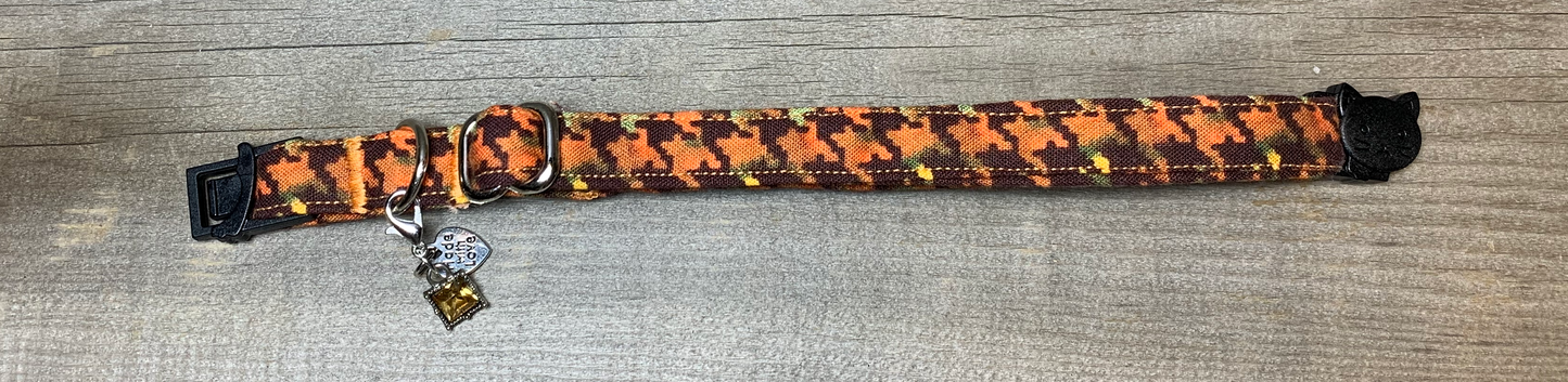 Grandma's Couch - Cat Collar