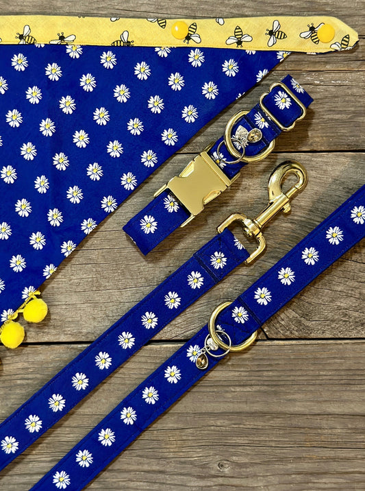 Double-Sided Dog Bandanna - Buzz Worthy & Lauren
