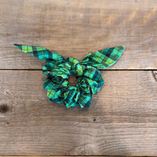 Load image into Gallery viewer, St. Patrick&#39;s Day Hair Tie/Scrunchie Set of 3
