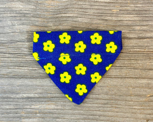 Double-Sided Cat Bandanna - Daisy Delight