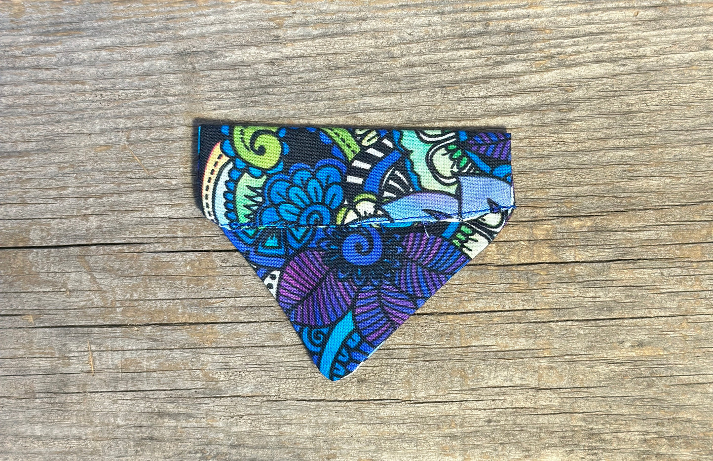 Double-Sided Cat Bandanna - (Zen)tangled in Color