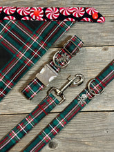 Load image into Gallery viewer, Christmas at the Cabin -Dog Leash
