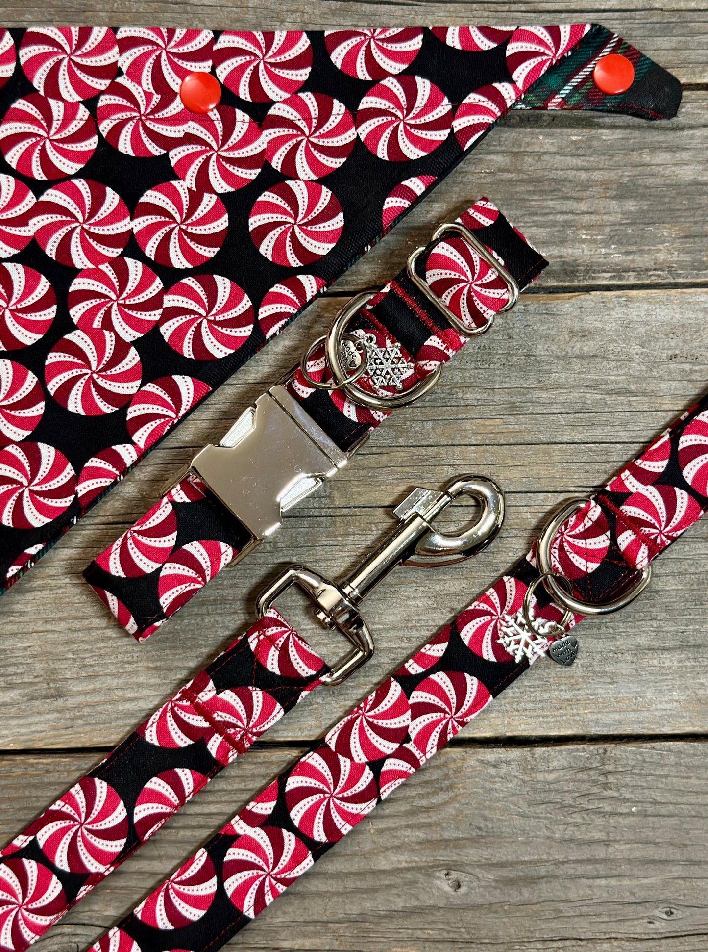 Double-Sided Dog Bandanna - Peppermint Twist & Christmas at the Cabin