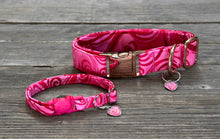 Load image into Gallery viewer, Whirlwind Romance - Cat Collar
