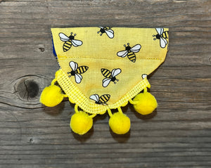 Double-Sided Cat Bandanna - Buzz Worthy & Lauren